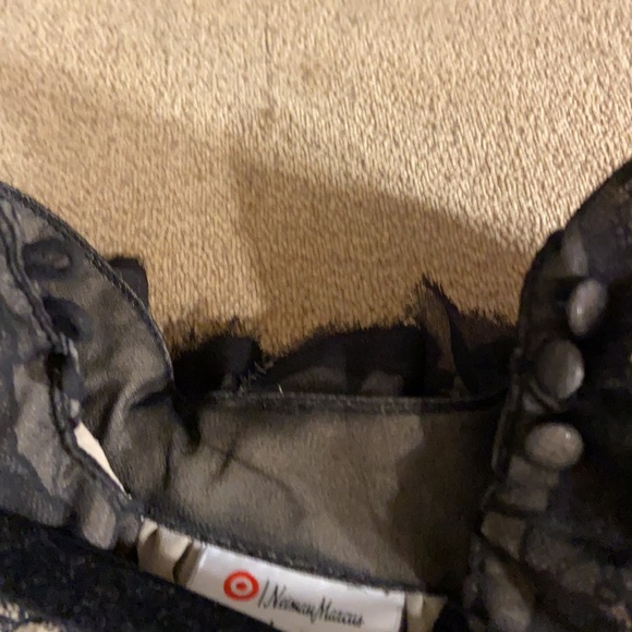 Neiman Marcus/Robert Rodriguez sleeveless Blouse - Picture 4 of 9